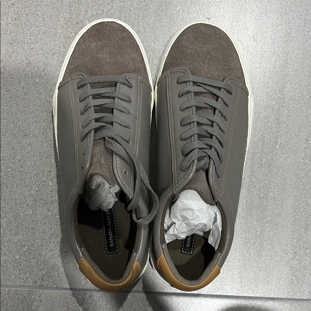 Banana Republic Gray Leather Men's Sneakers size 8.5
